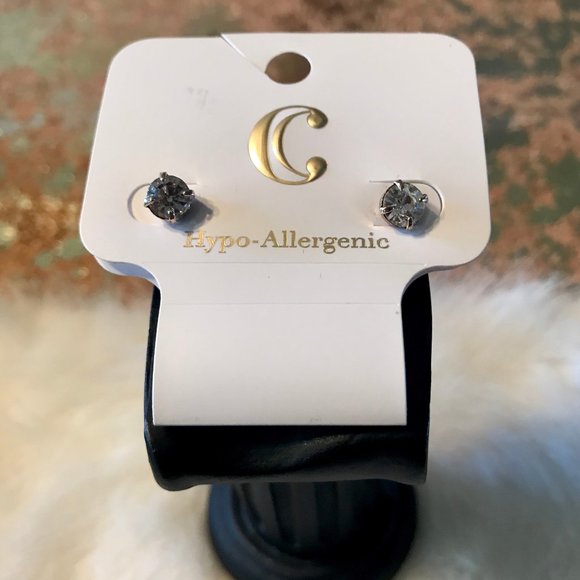 CHARMING CHARLIE HYPO-ALLERGENIC STUD EARRINGS NWT - Picture 6 of 7